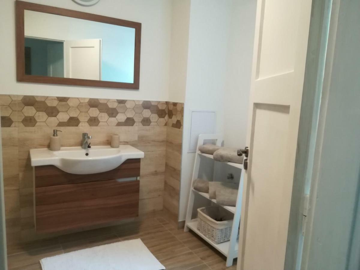 Pod Zamkom Lägenhet Kremnica Exteriör bild