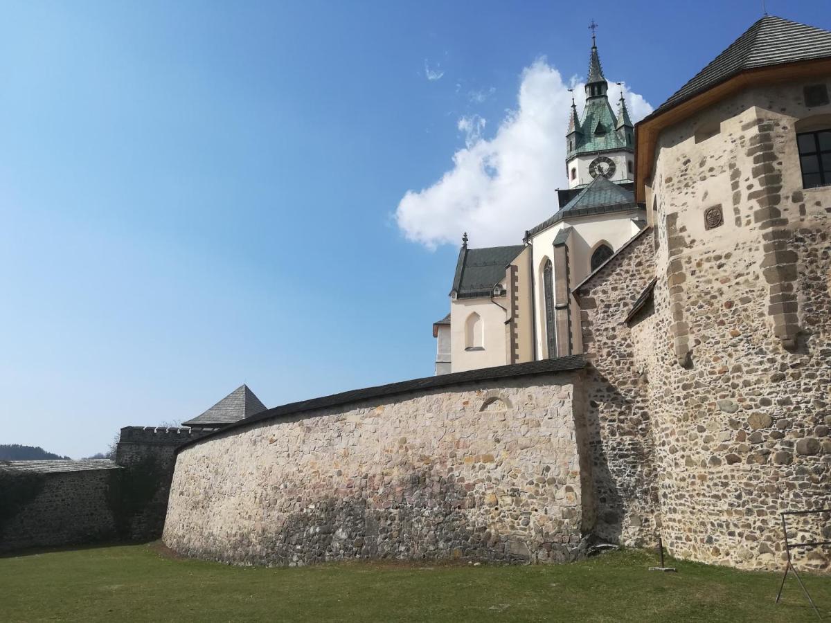 Pod Zamkom Lägenhet Kremnica Exteriör bild